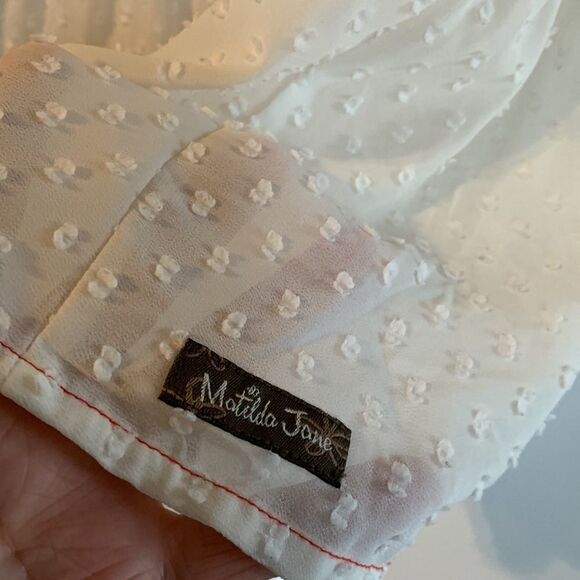 Matilda Jane Medium Peasant blouse. The color is cream with orange/peach detail - Picture 5 of 8